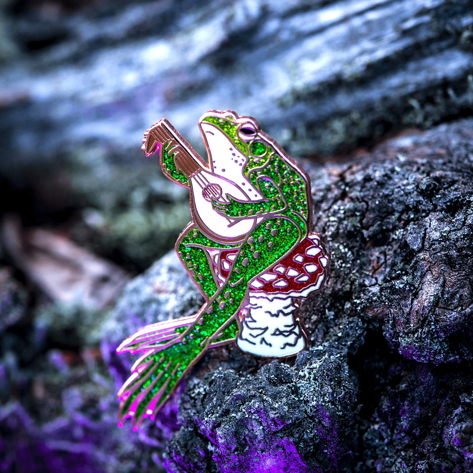 The Traveling Bard Pin LE Yuletide the-traveling-bard-pin-le-yuletide