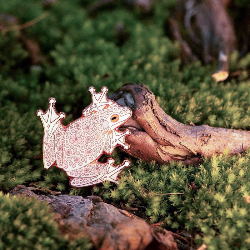 The Roving House Spring Peeper Frog Pin