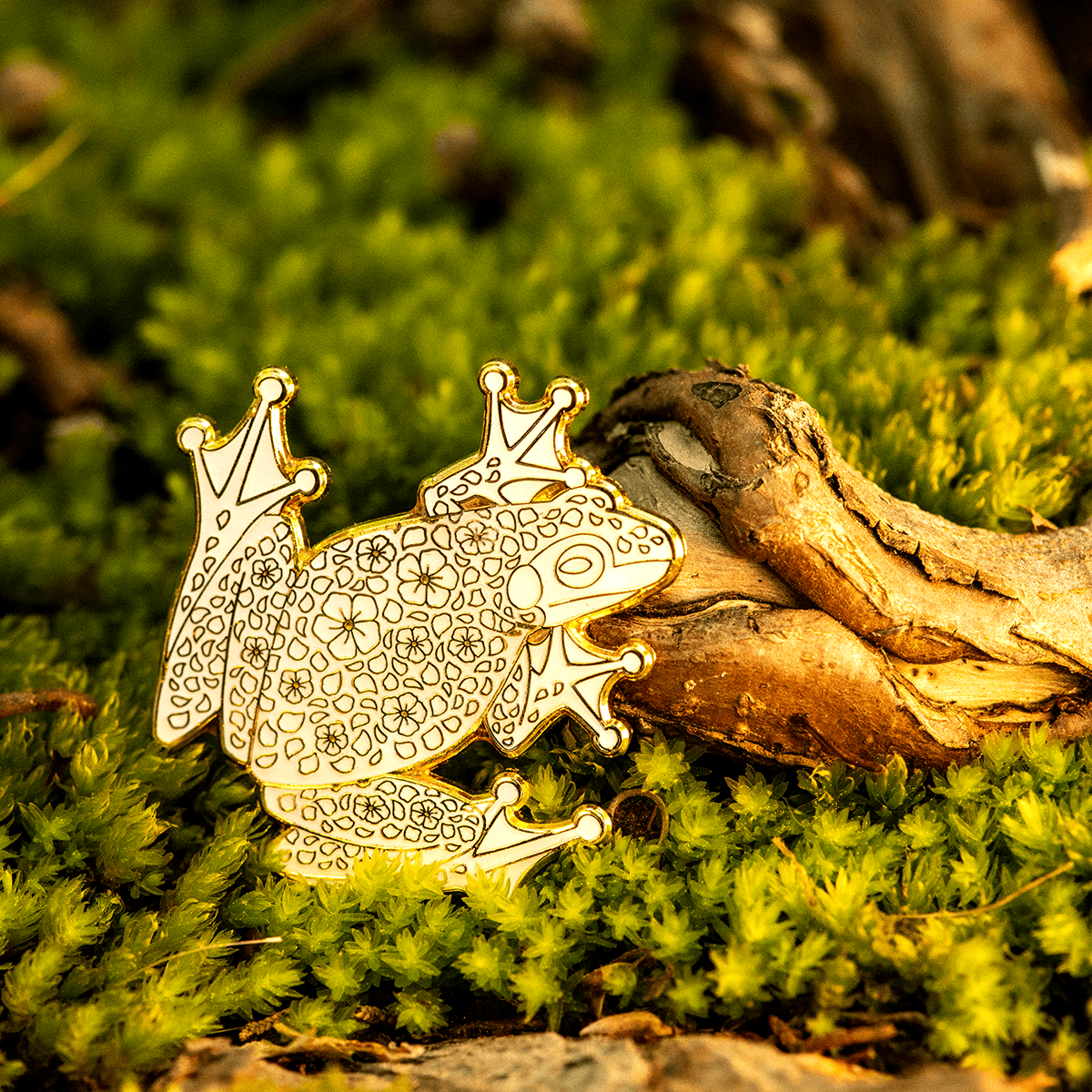 Spring Peeper Frog Pin - Whiteout by The Roving House